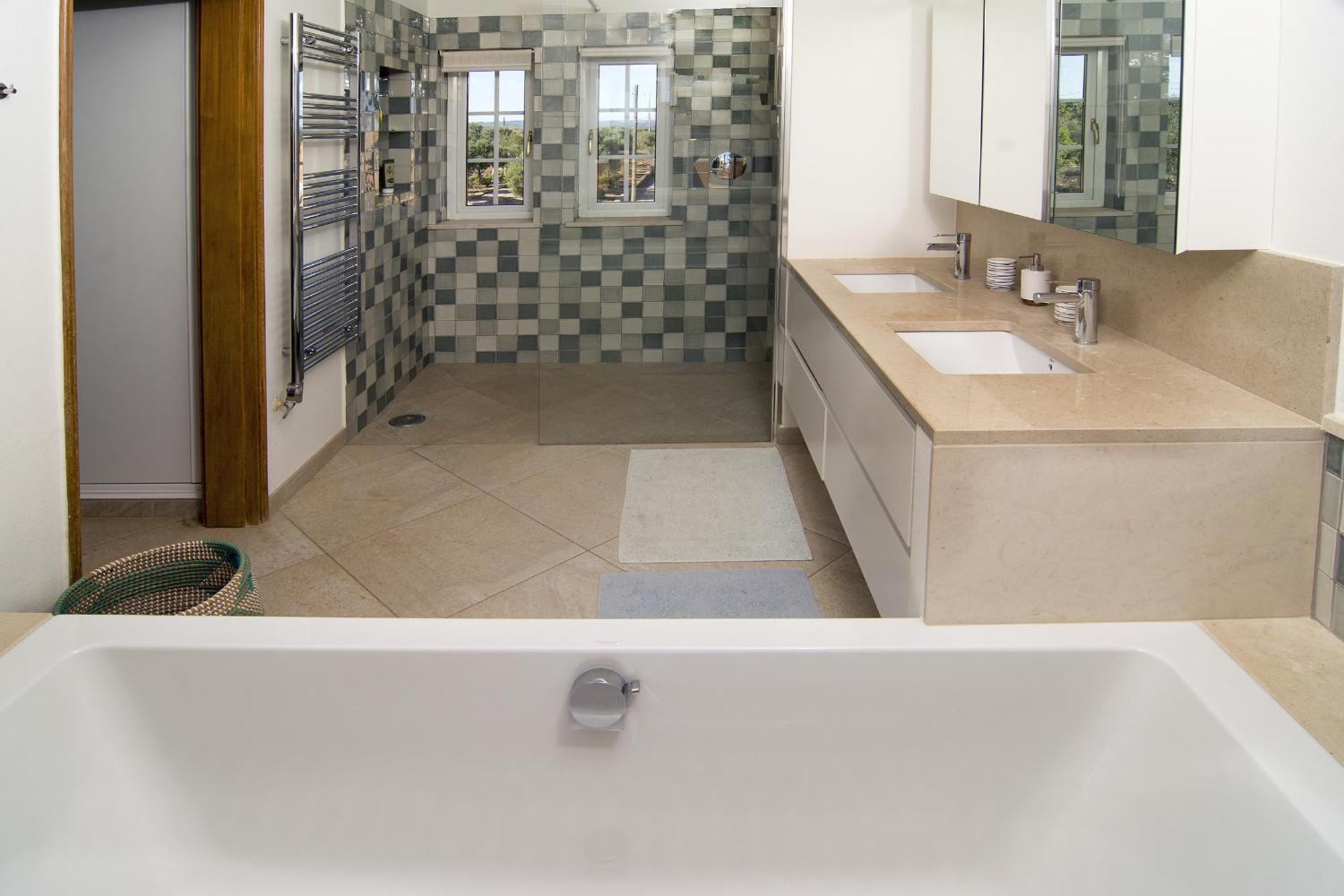 814 Monte Estrelicias Villa