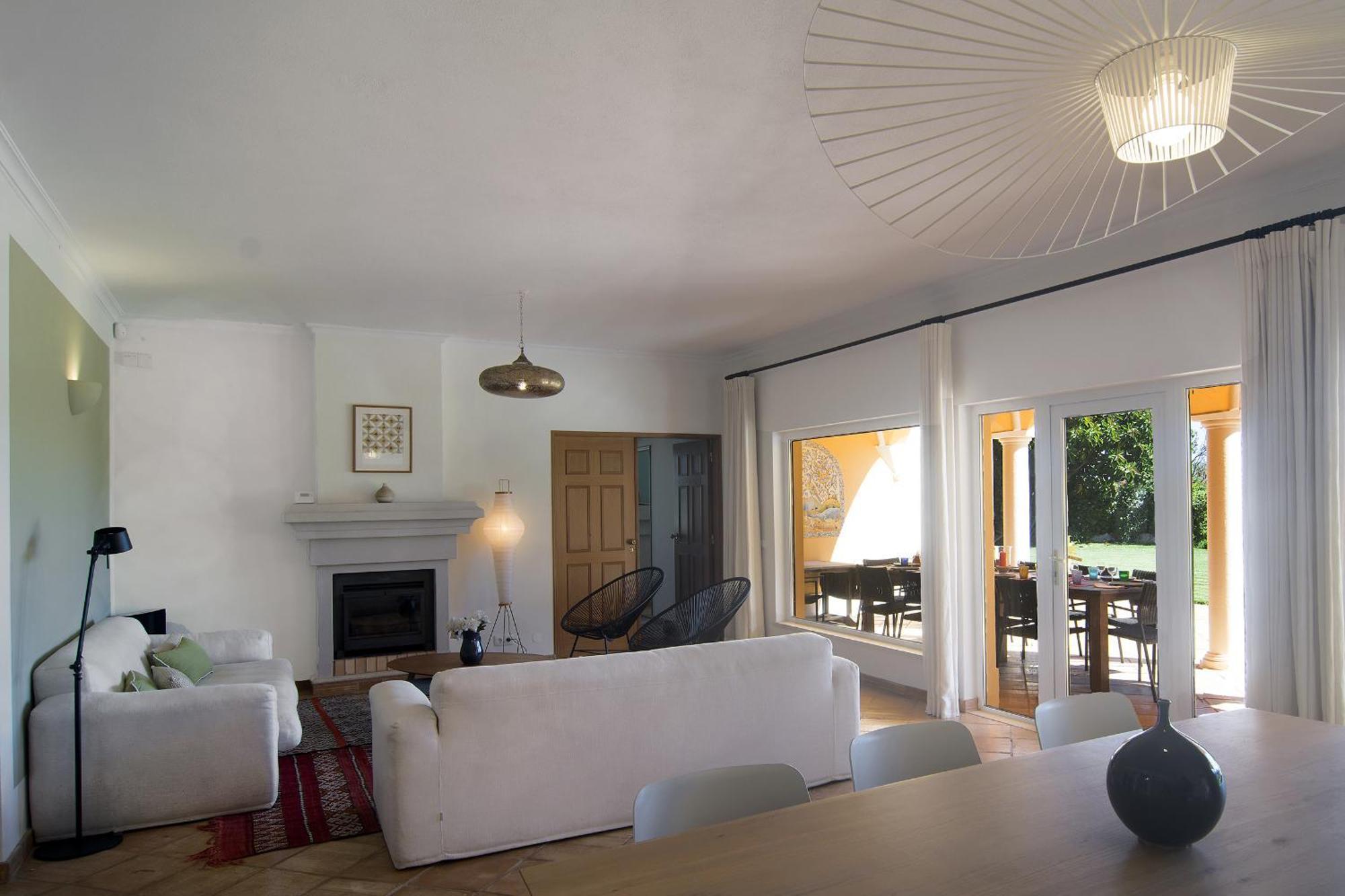 814 Monte Estrelicias Villa Lagos